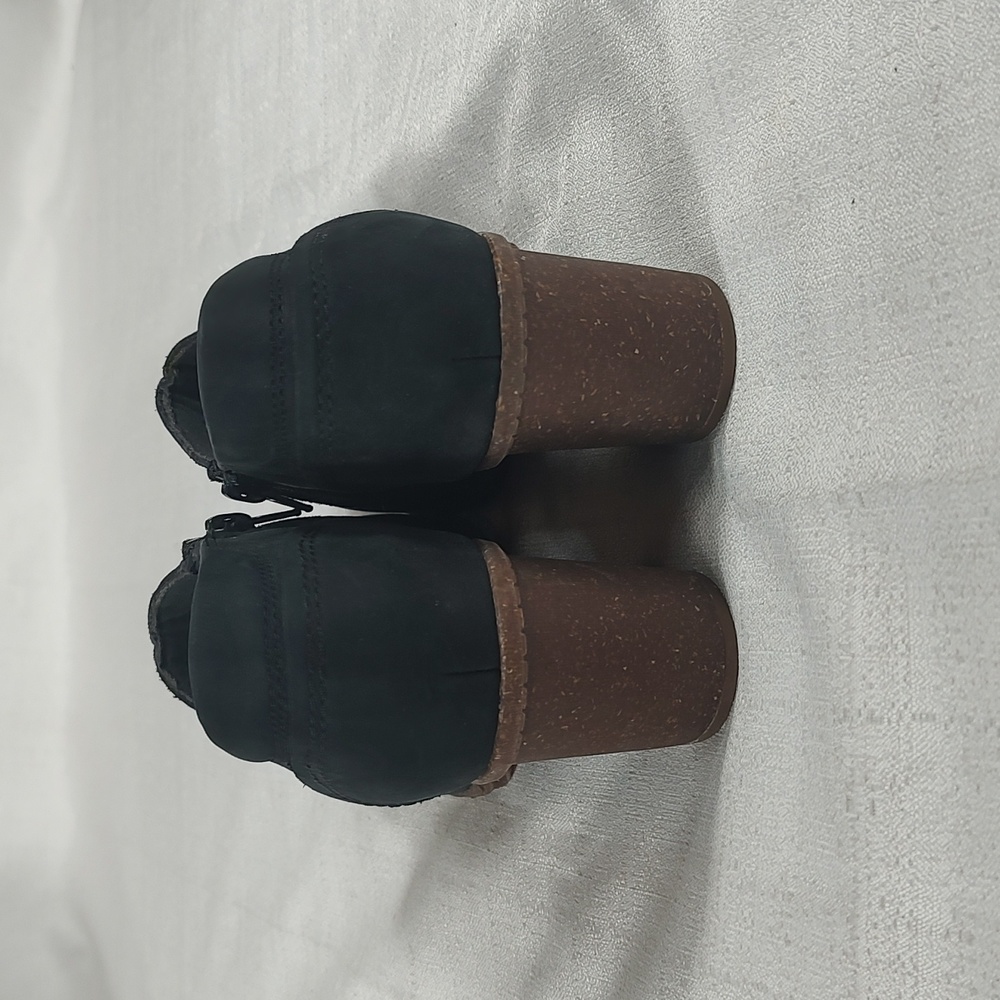 Clarks Collection Sashlin Aleta Black Leather Side Zip Heeled Shoes Size 11M - Picture 3 of 9